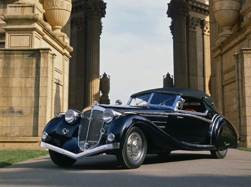 Art Deco kabriolets noma Rīgā