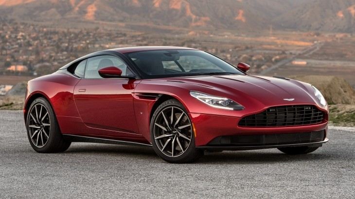 Aston Martin DB11 noma Rīgā