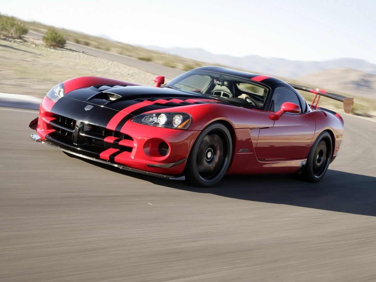 Dodge Viper noma Rīgā